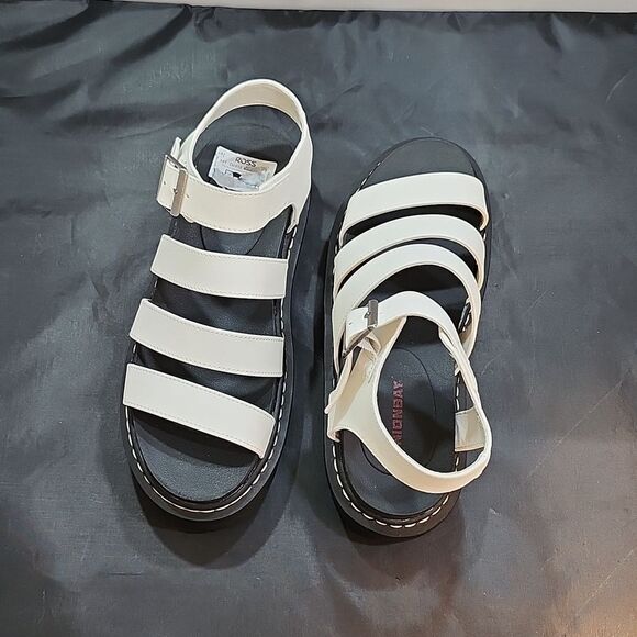 BRAND NEW UNIONBAY MULTI STRAP STRAPPY PLATFORM SANDAL - Picture 3 of 16